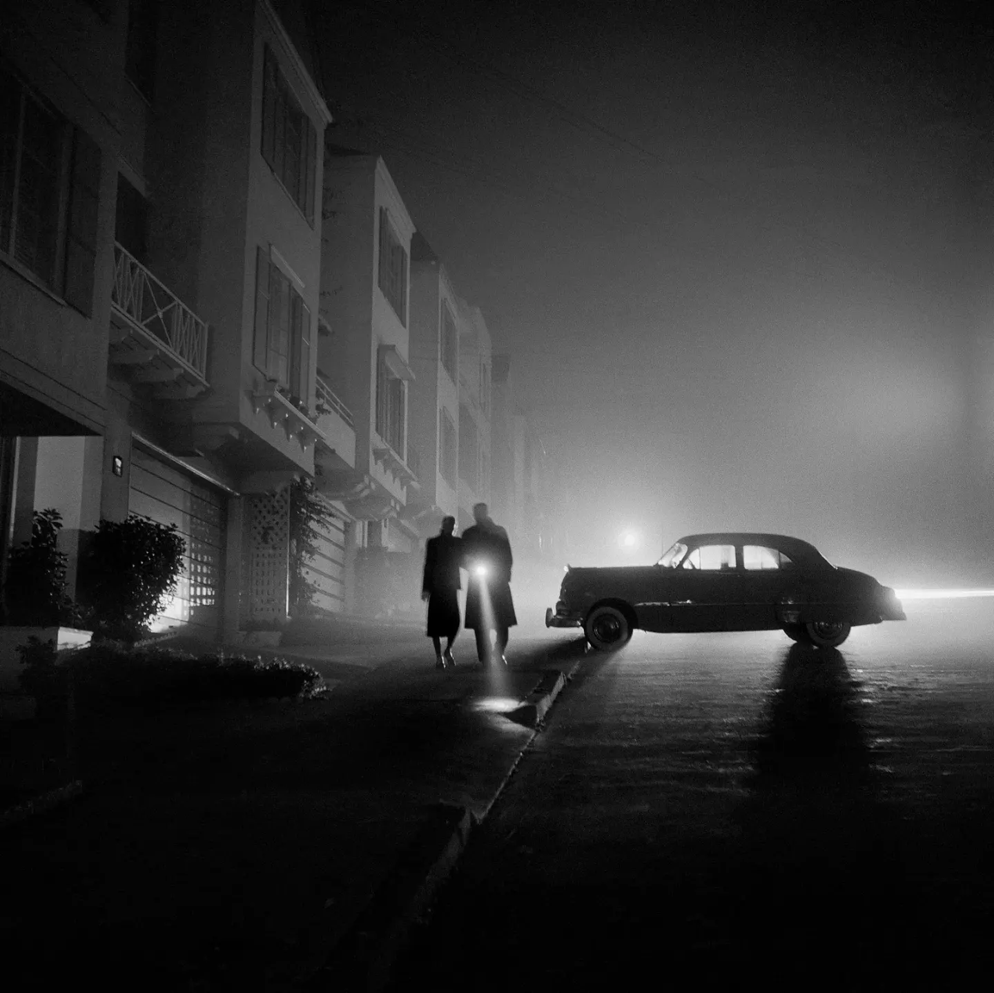 #2082 - Fred Lyon