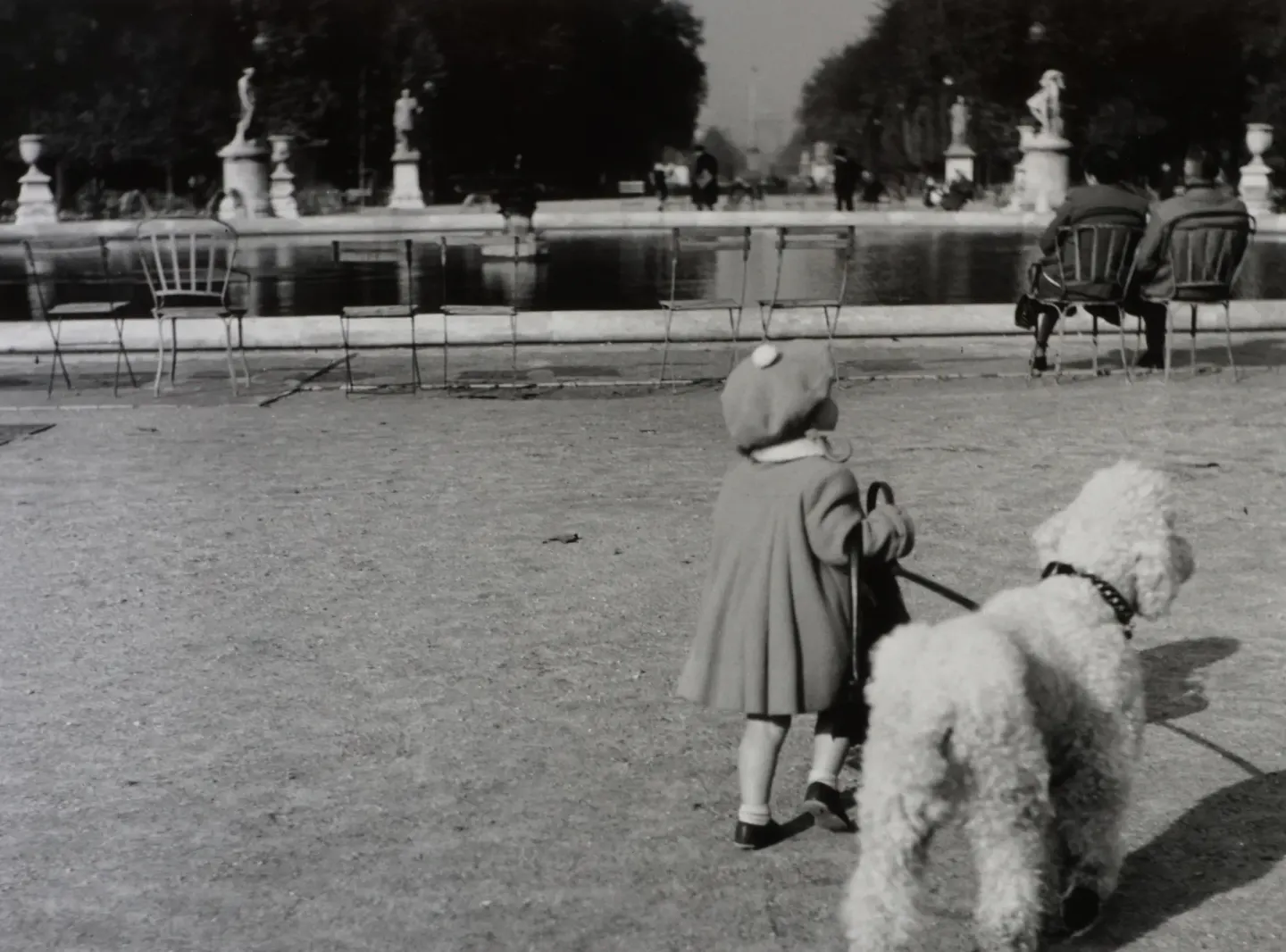 Dorothy Bohm - Jardin des Tuileries, Paris, 1953