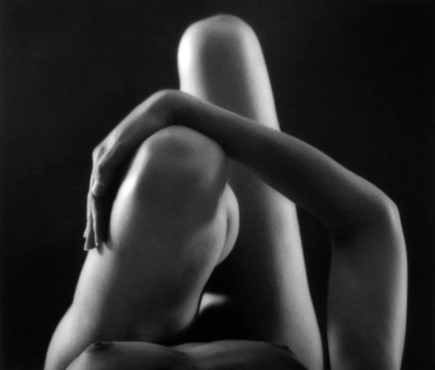 Ruth Bernhard - Hips Horizontal, 1975