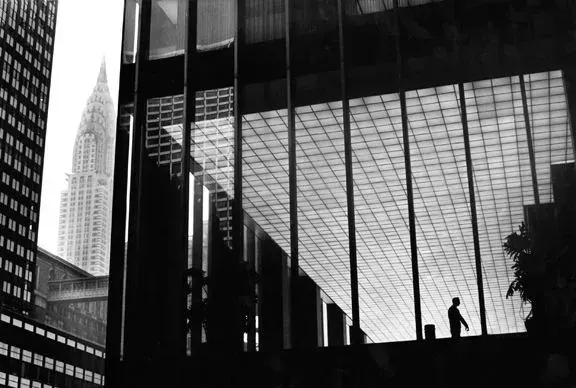 Charles Harbutt - Wand Girl, Paris, 2004